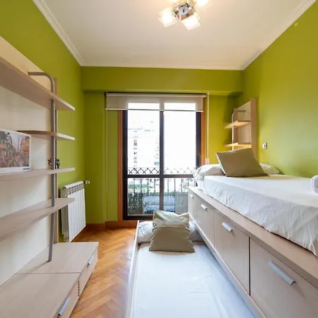 Comfy & Luminous Terrace Apartment *