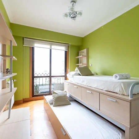 Comfy & Luminous Terrace Apartment *